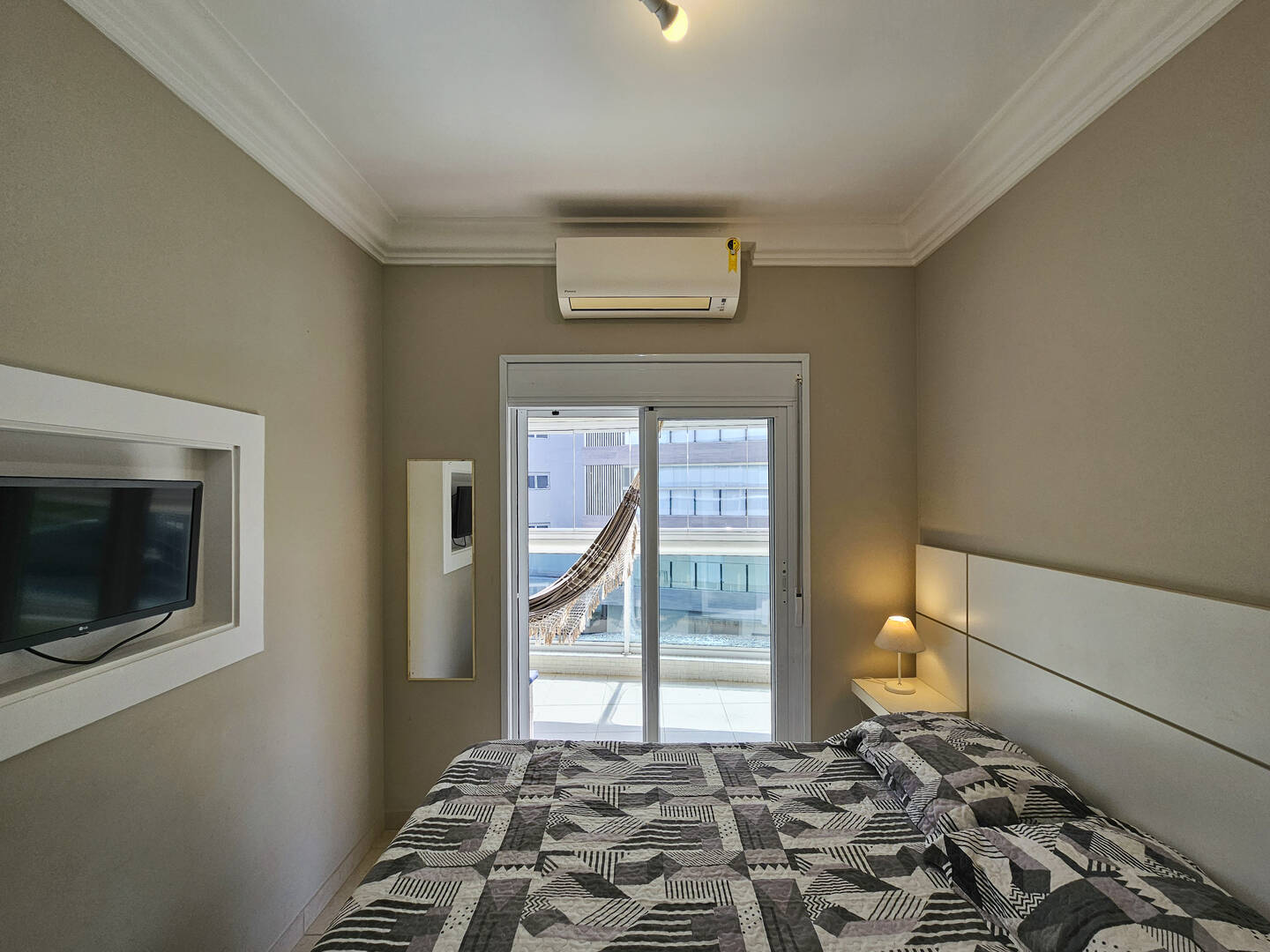 Apartamento à venda com 3 quartos, 90m² - Foto 8