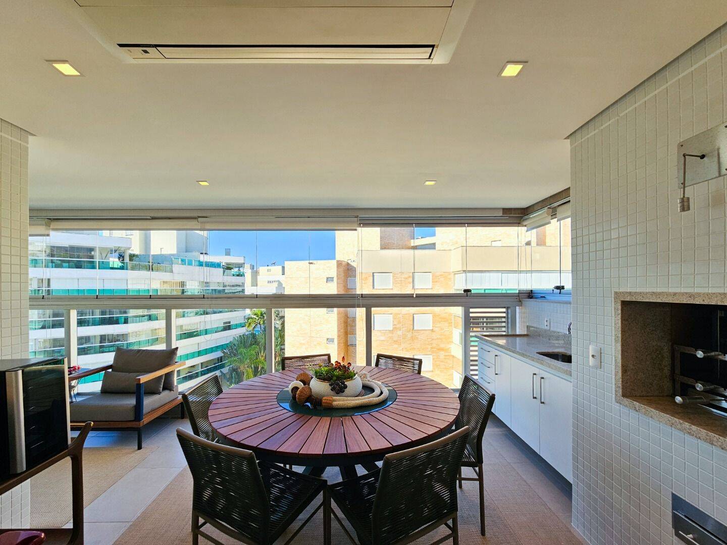 Apartamento à venda com 2 quartos, 125m² - Foto 3