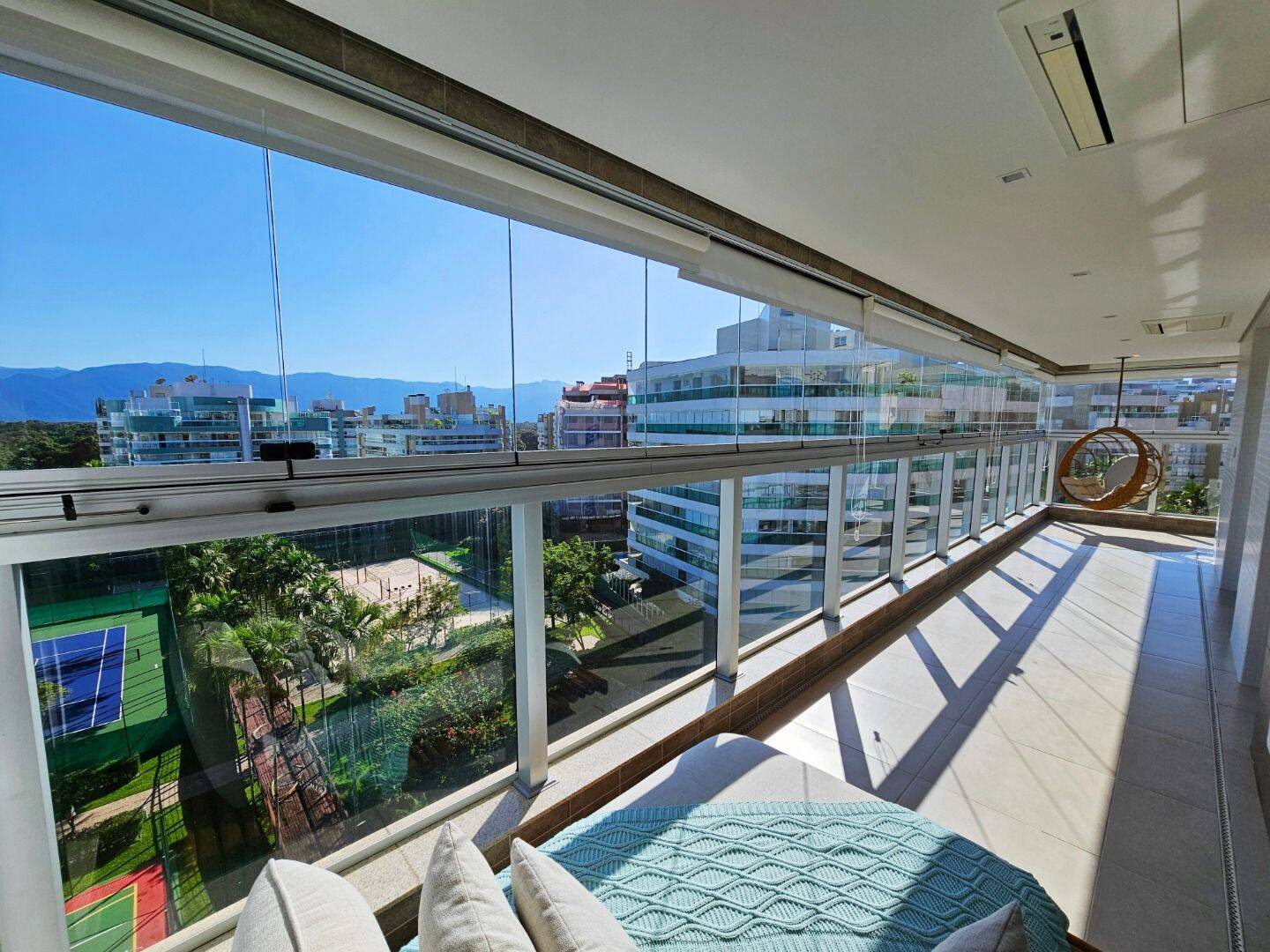 Apartamento à venda com 2 quartos, 125m² - Foto 2