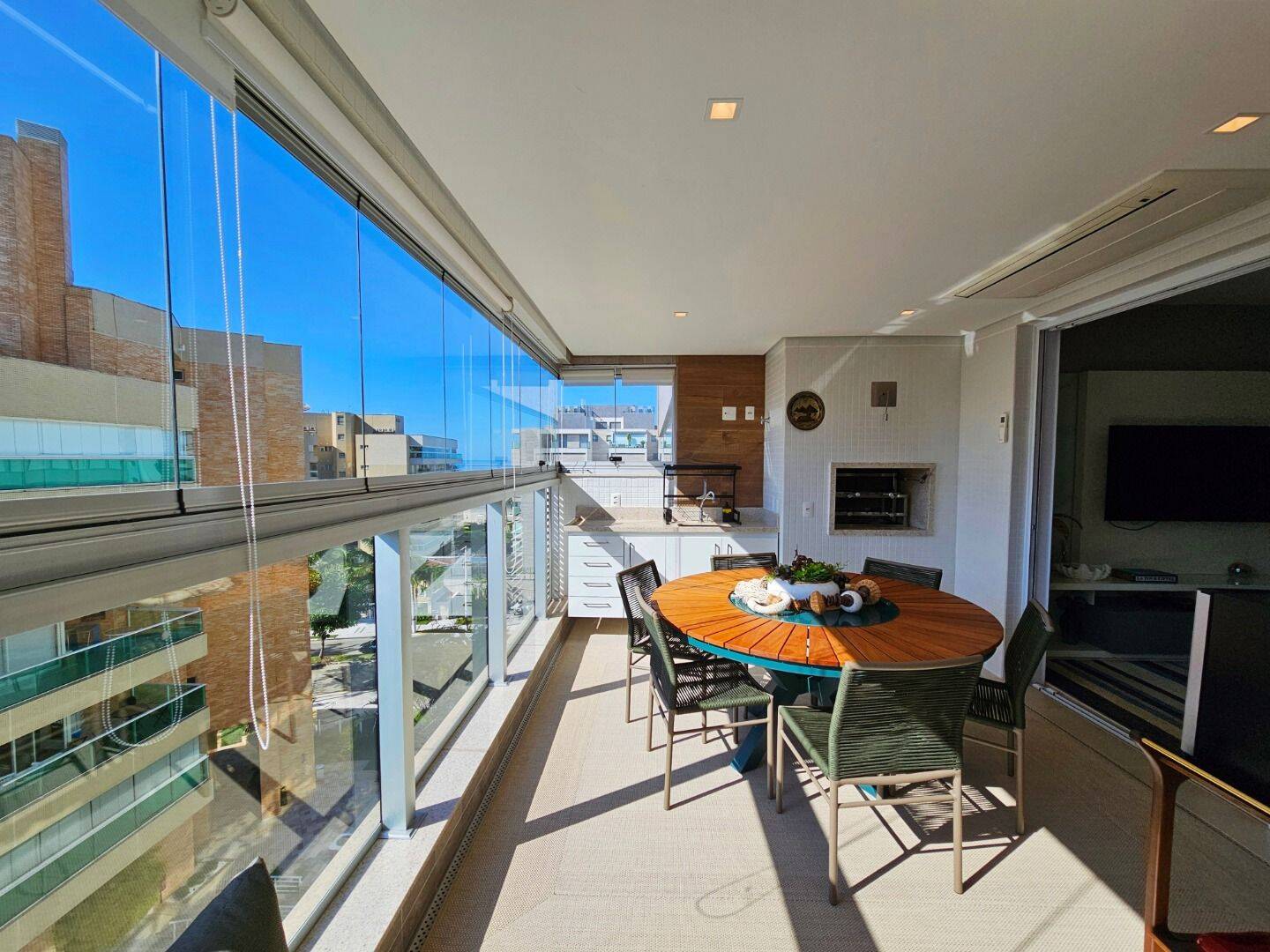 Apartamento à venda com 2 quartos, 125m² - Foto 1