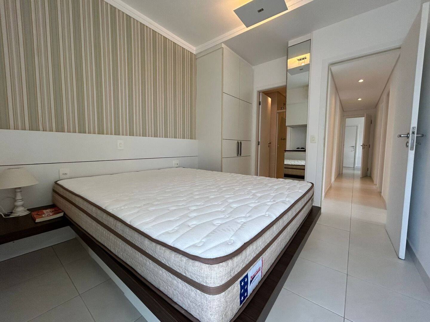 Apartamento à venda com 3 quartos, 138m² - Foto 13