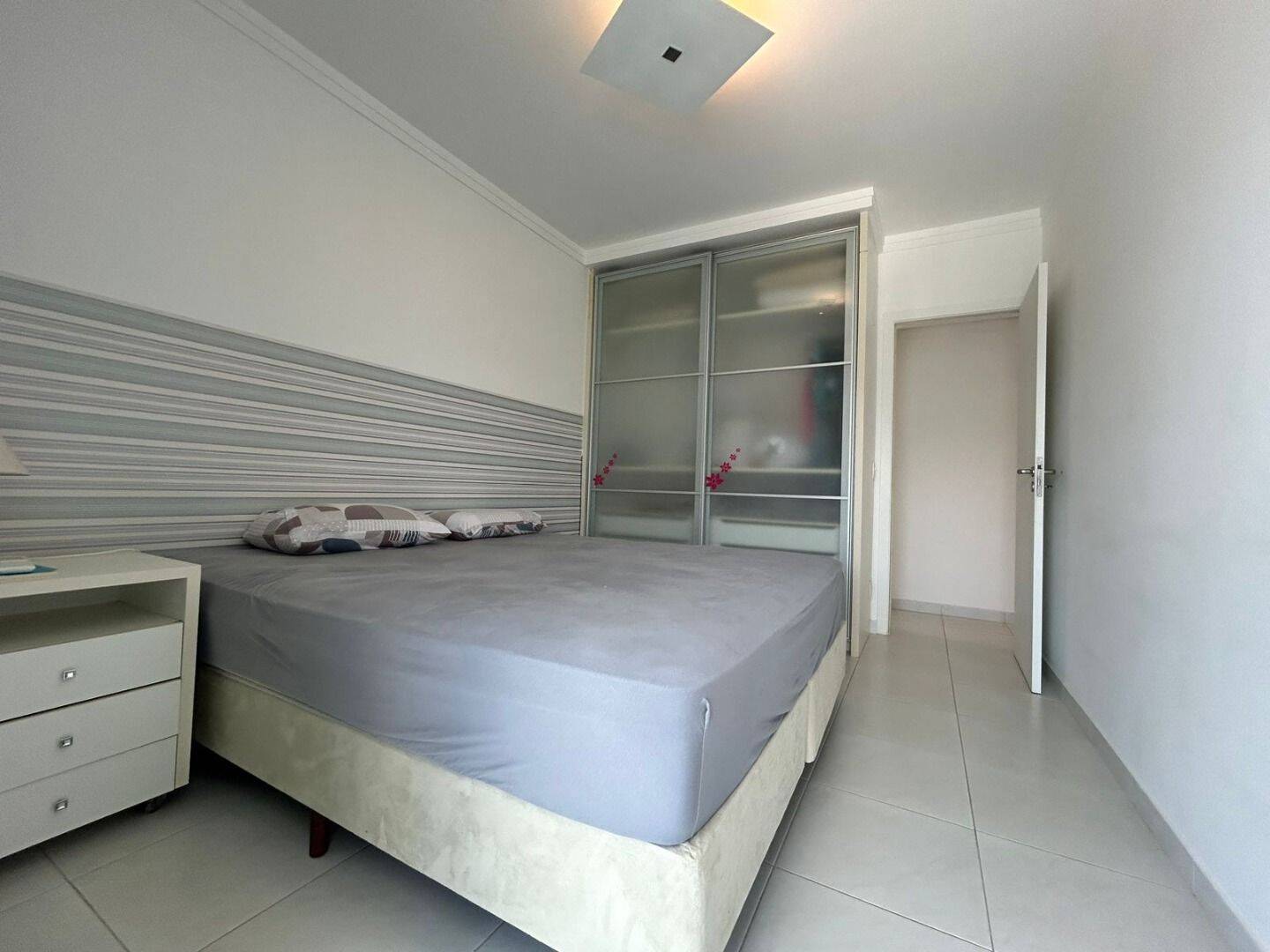 Apartamento à venda com 3 quartos, 138m² - Foto 12
