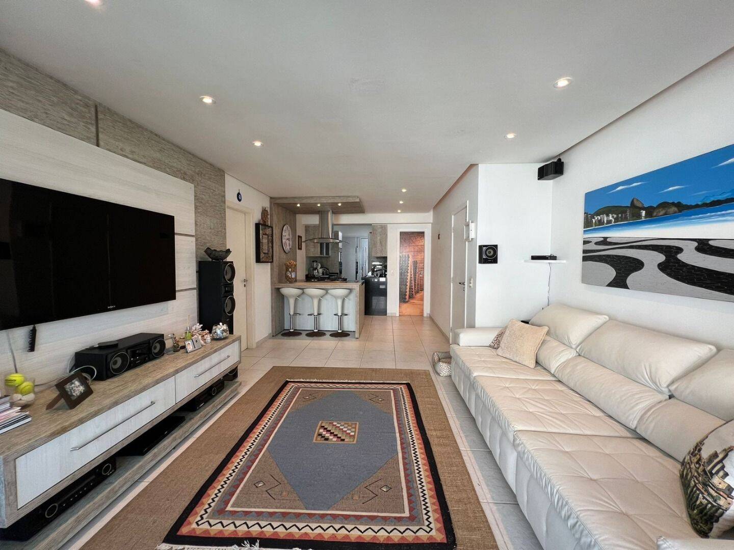 Apartamento à venda com 3 quartos, 138m² - Foto 1
