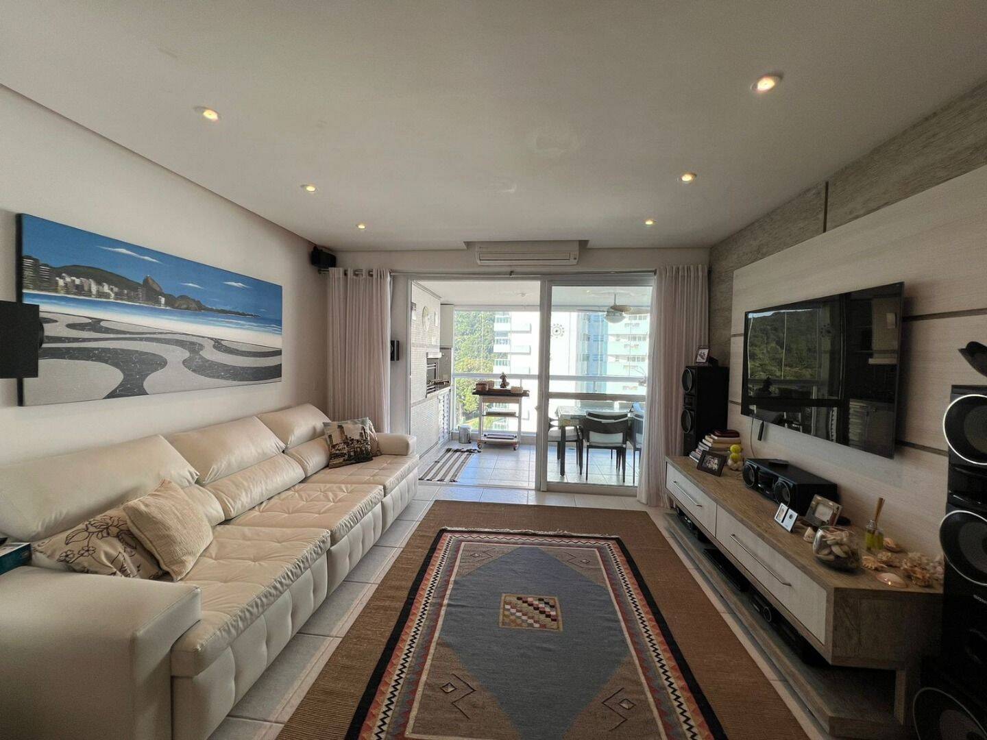 Apartamento à venda com 3 quartos, 138m² - Foto 4