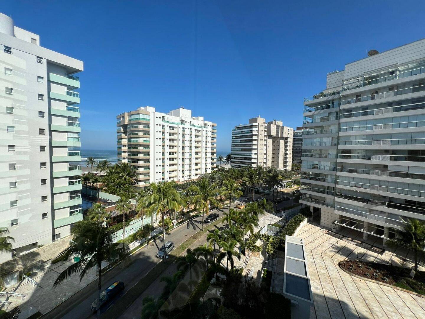 Apartamento à venda com 3 quartos, 138m² - Foto 2