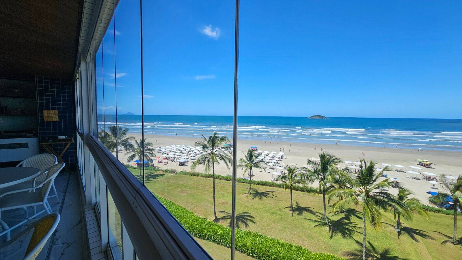 Apartamento à venda com 3 quartos, 130m² - Foto 1