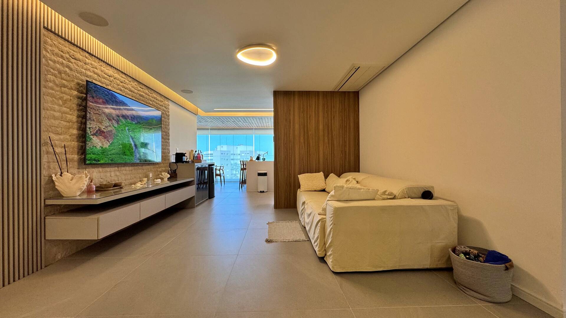 Apartamento à venda com 3 quartos, 140m² - Foto 1