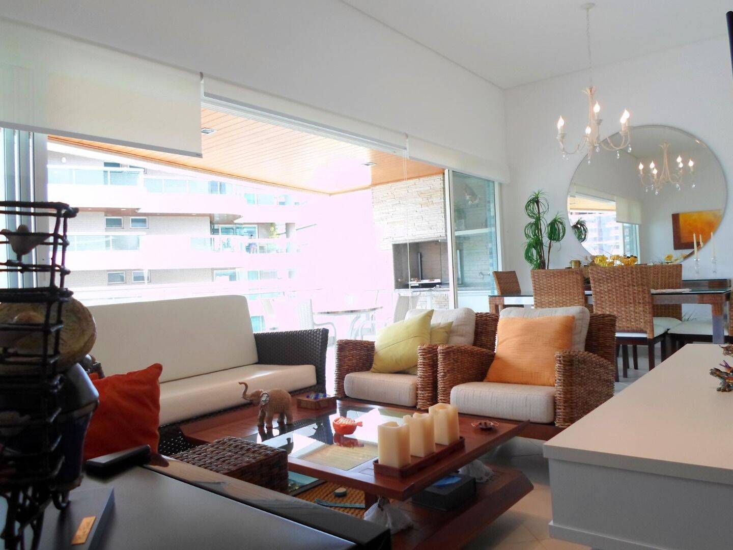 Apartamento à venda com 4 quartos, 184m² - Foto 2