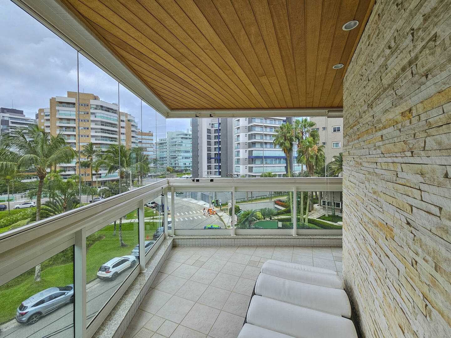 Apartamento à venda com 4 quartos, 197m² - Foto 18