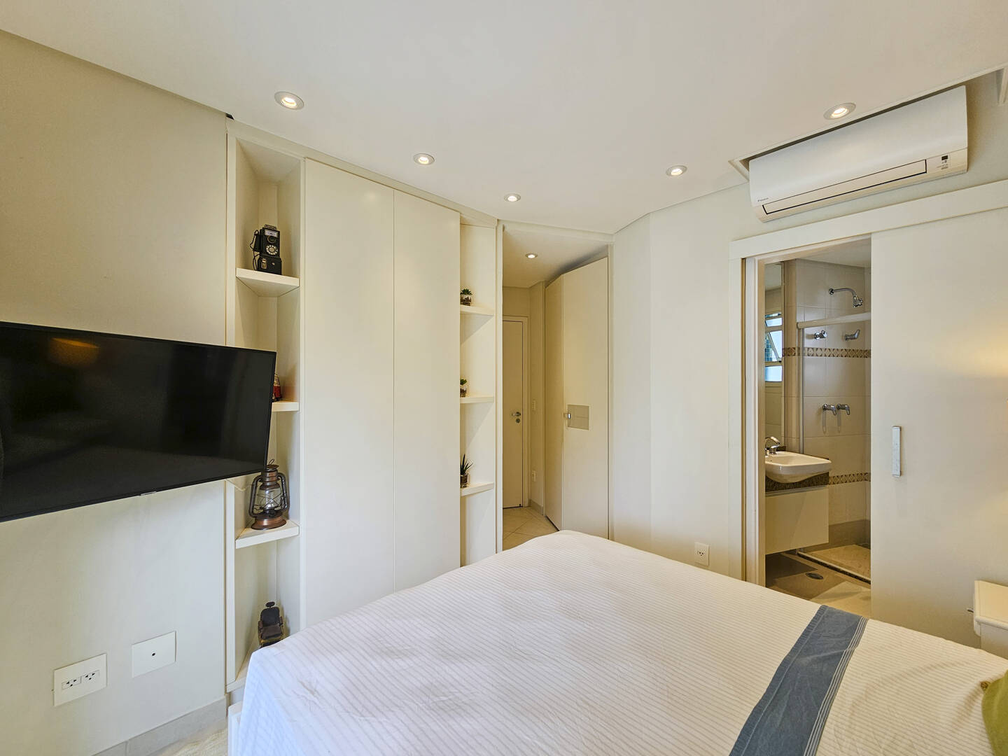 Apartamento à venda com 4 quartos, 197m² - Foto 24