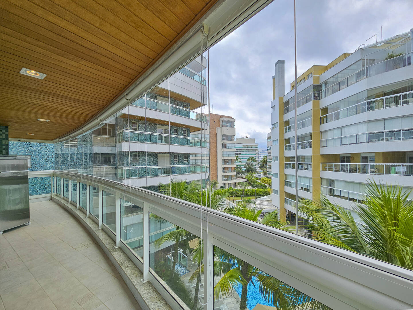 Apartamento à venda com 4 quartos, 197m² - Foto 27