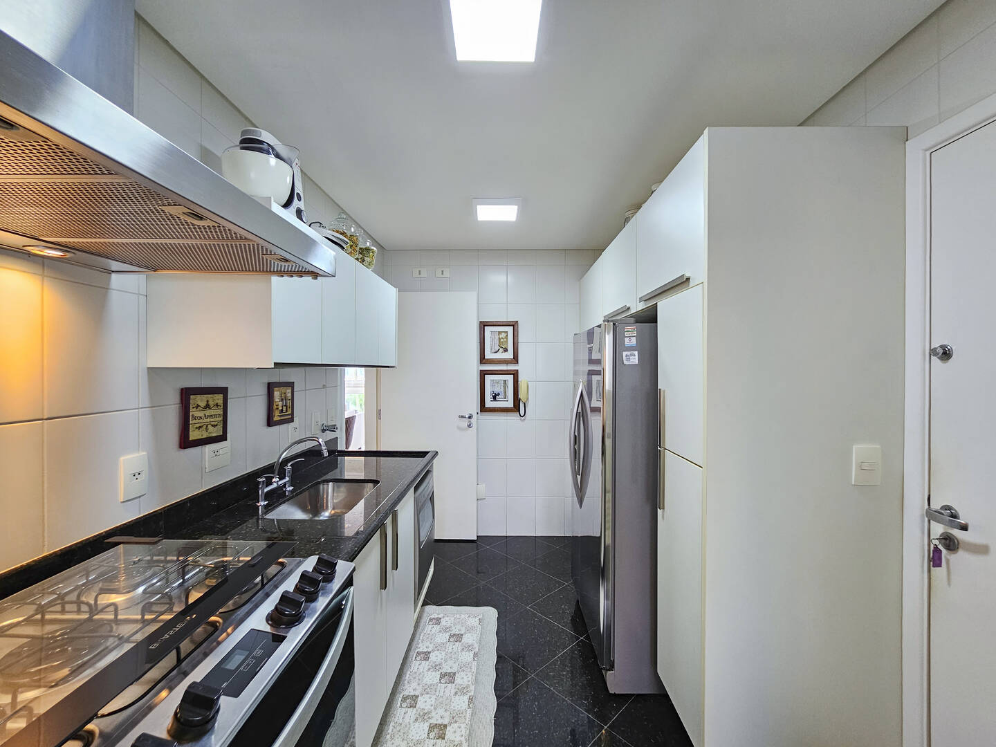 Apartamento à venda com 4 quartos, 197m² - Foto 35