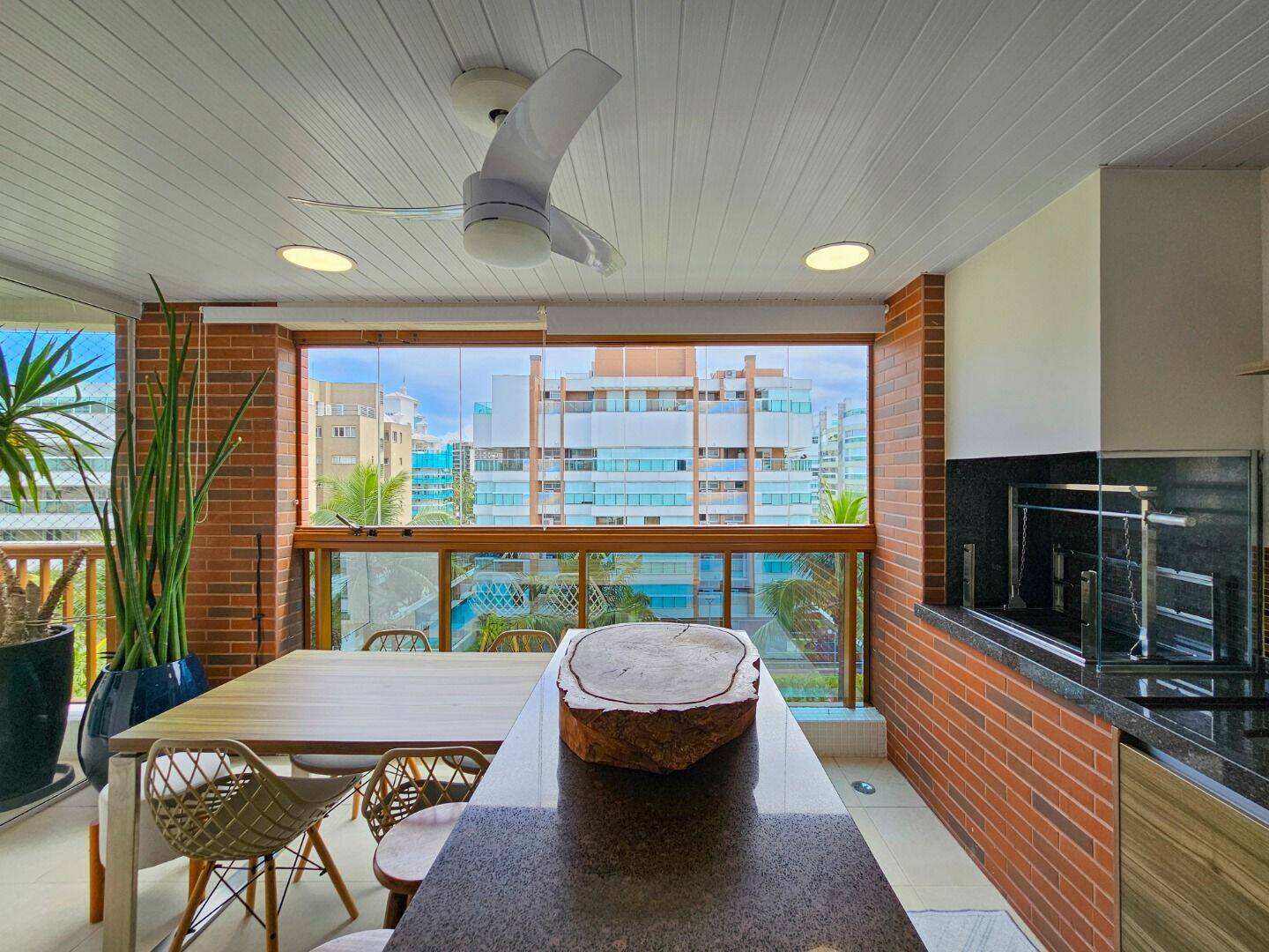Apartamento à venda com 4 quartos, 228m² - Foto 7