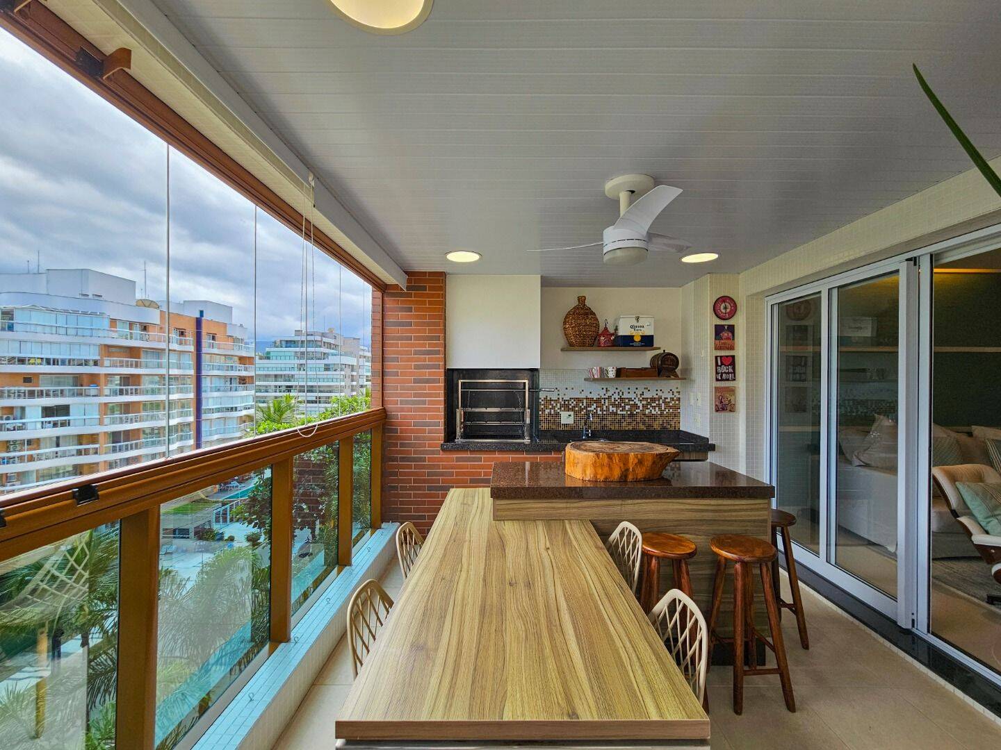 Apartamento à venda com 4 quartos, 228m² - Foto 9