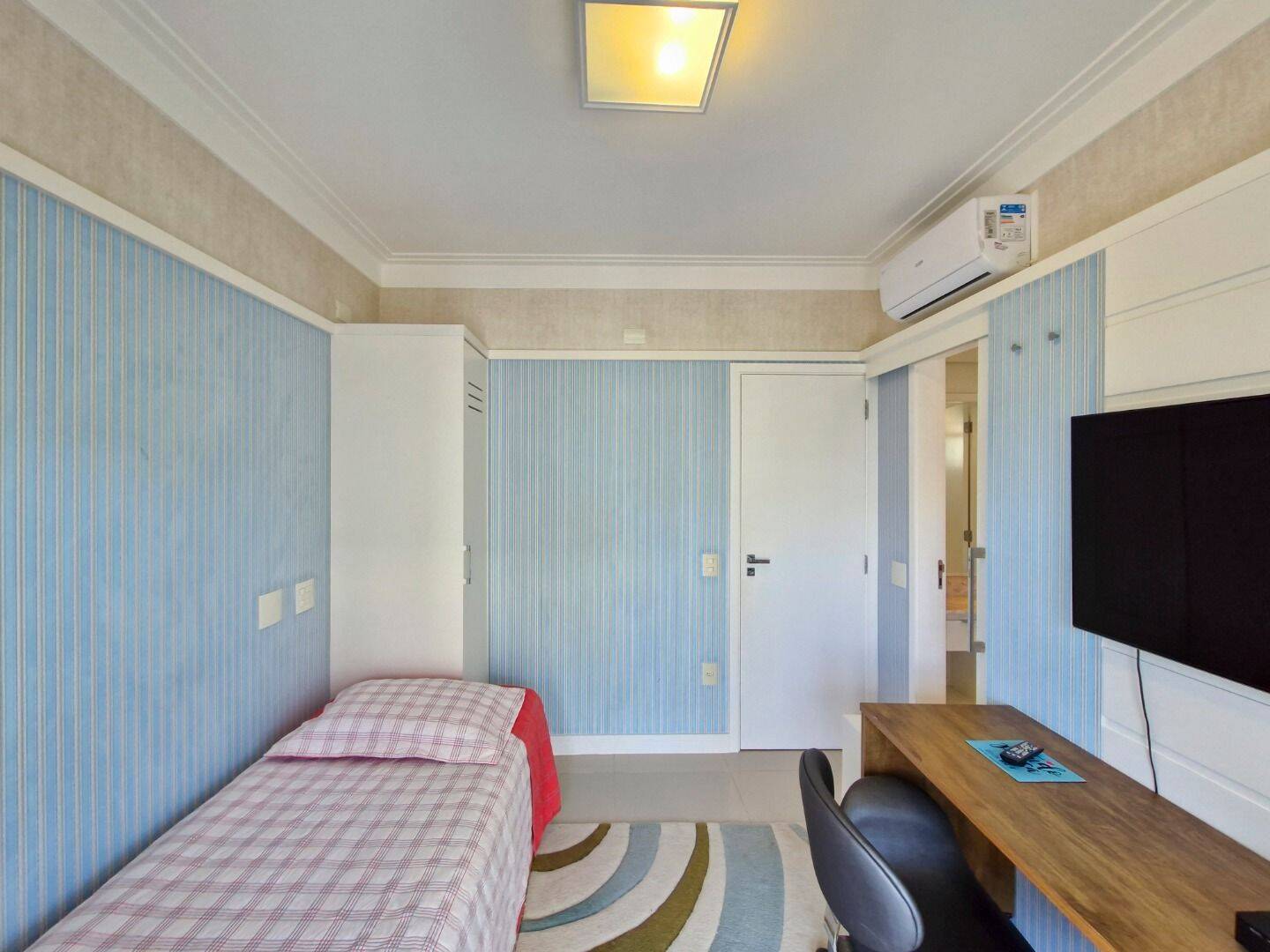 Apartamento à venda com 4 quartos, 228m² - Foto 19