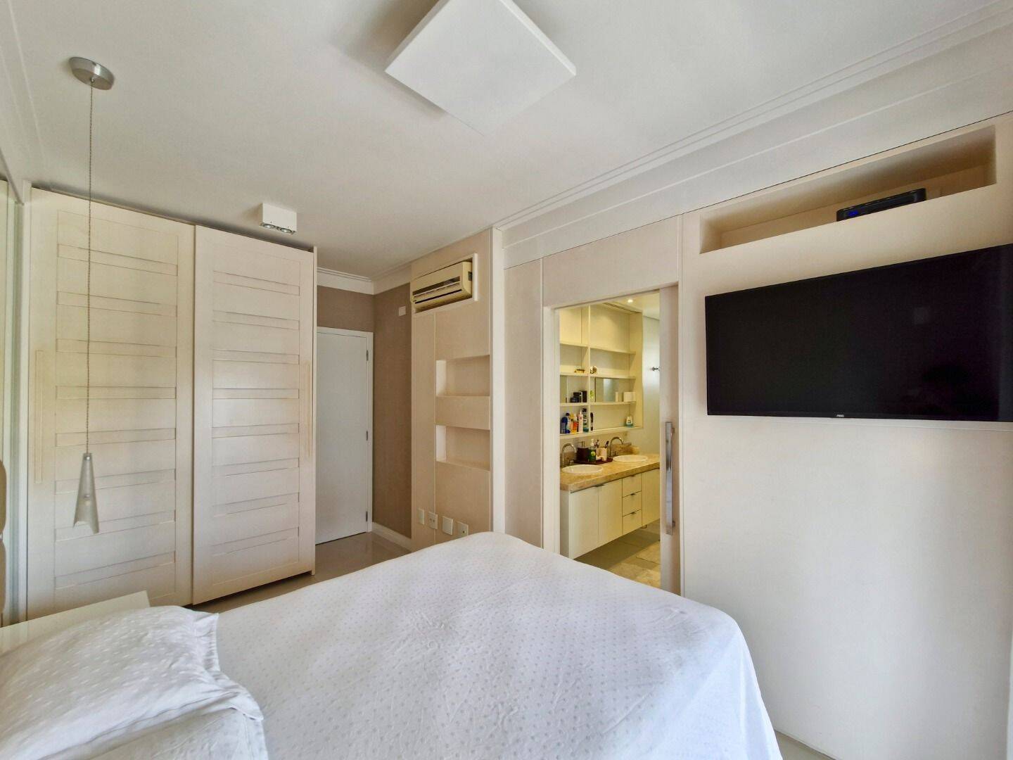 Apartamento à venda com 4 quartos, 228m² - Foto 28