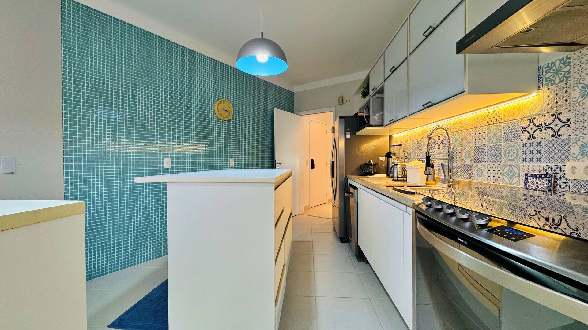 Apartamento à venda com 4 quartos, 205m² - Foto 6