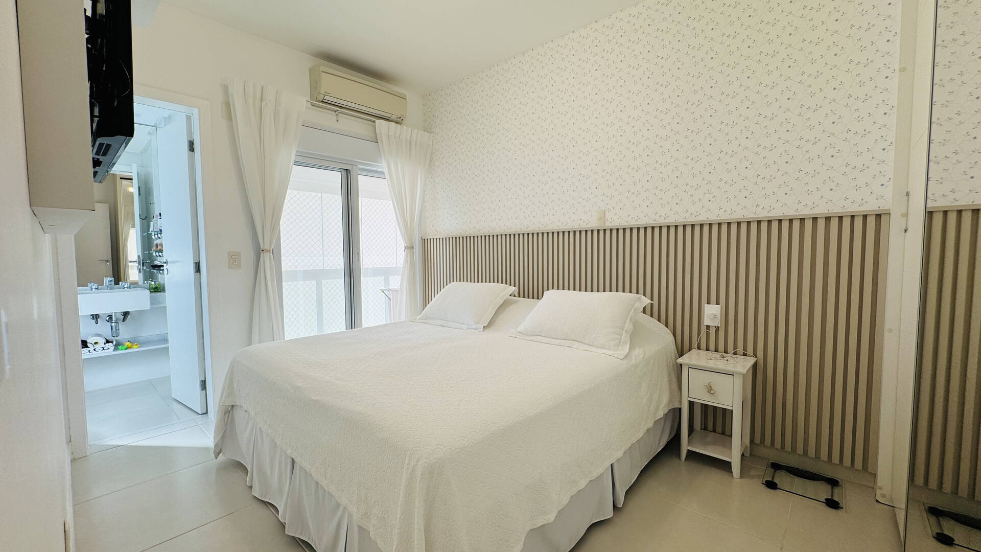 Apartamento à venda com 4 quartos, 205m² - Foto 18
