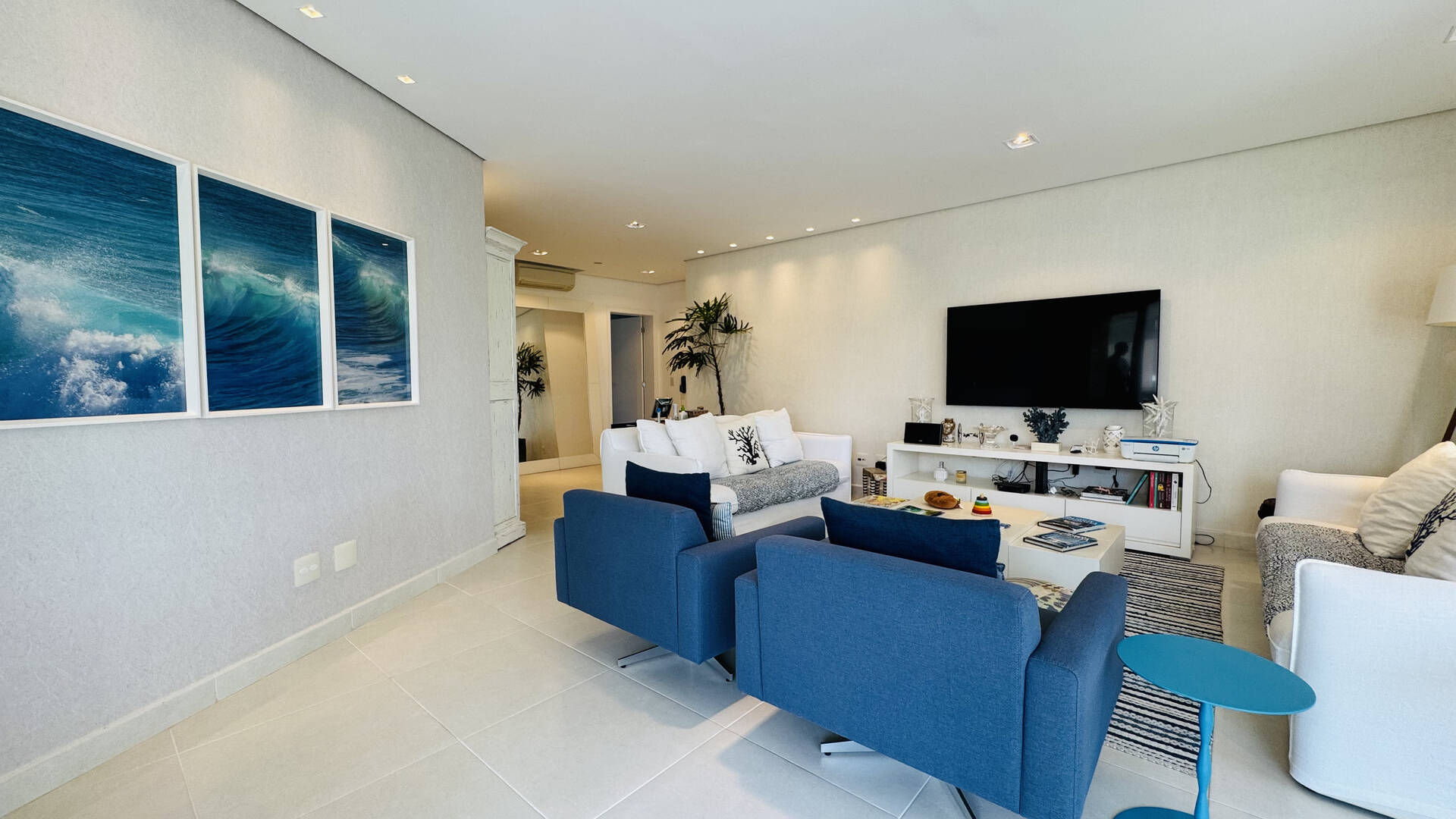 Apartamento à venda com 4 quartos, 205m² - Foto 2