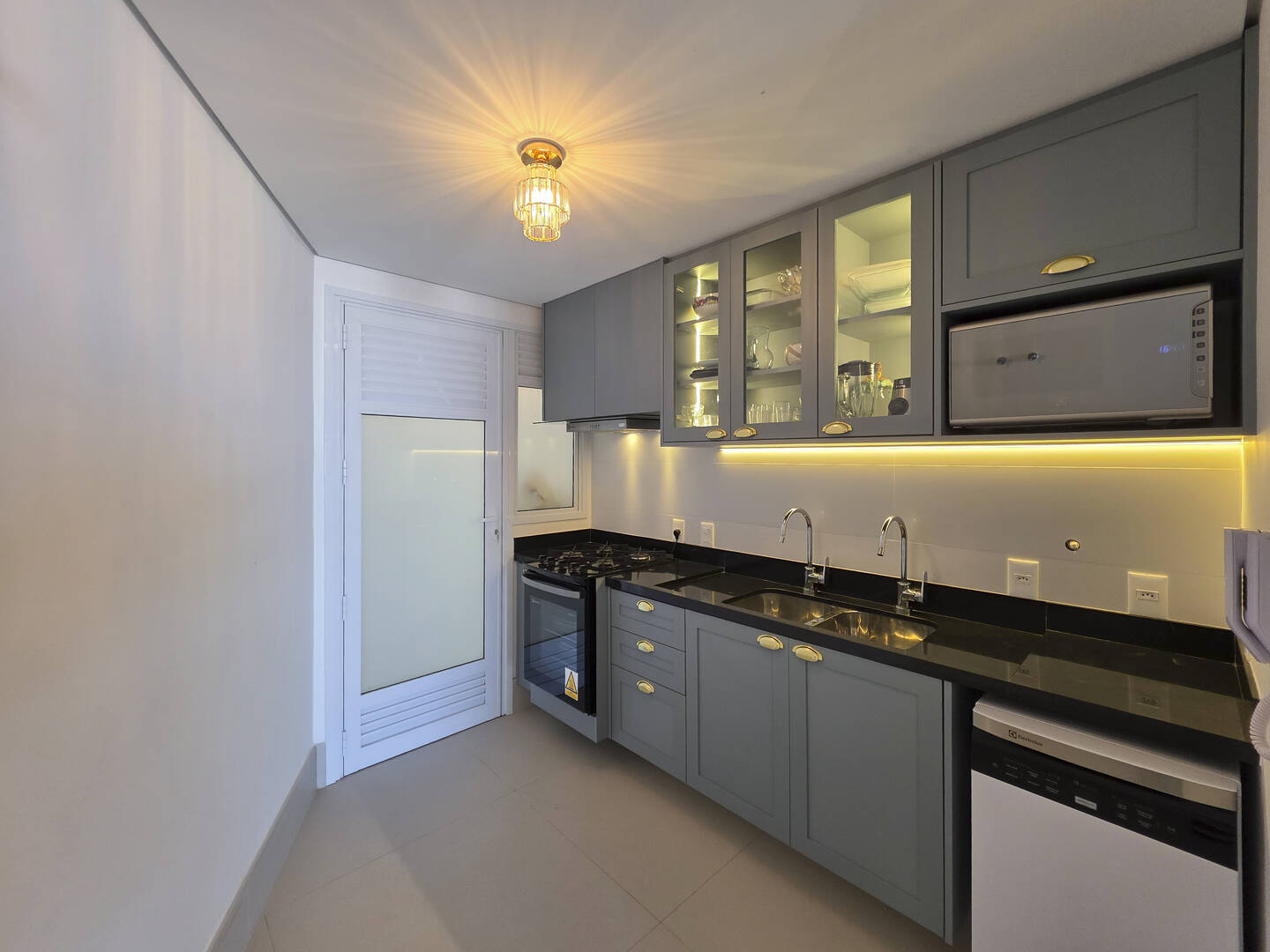 Apartamento à venda com 4 quartos, 138m² - Foto 9