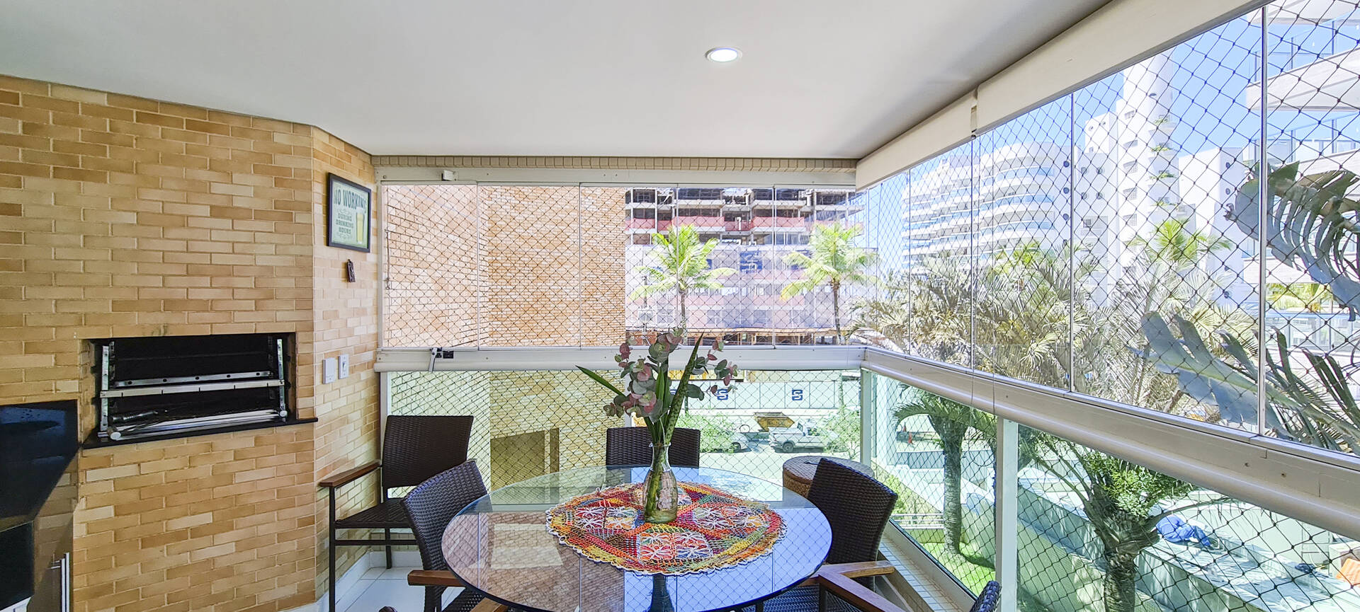 Apartamento à venda com 3 quartos, 108m² - Foto 2