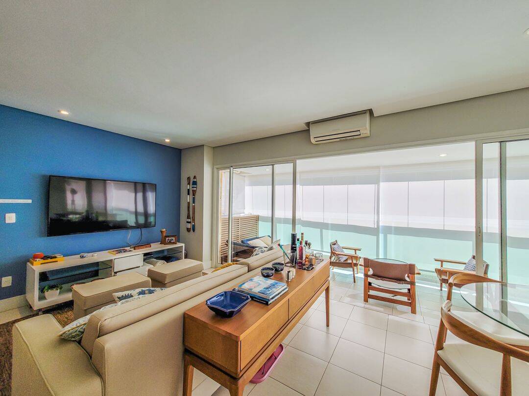 Apartamento à venda com 3 quartos, 108m² - Foto 2