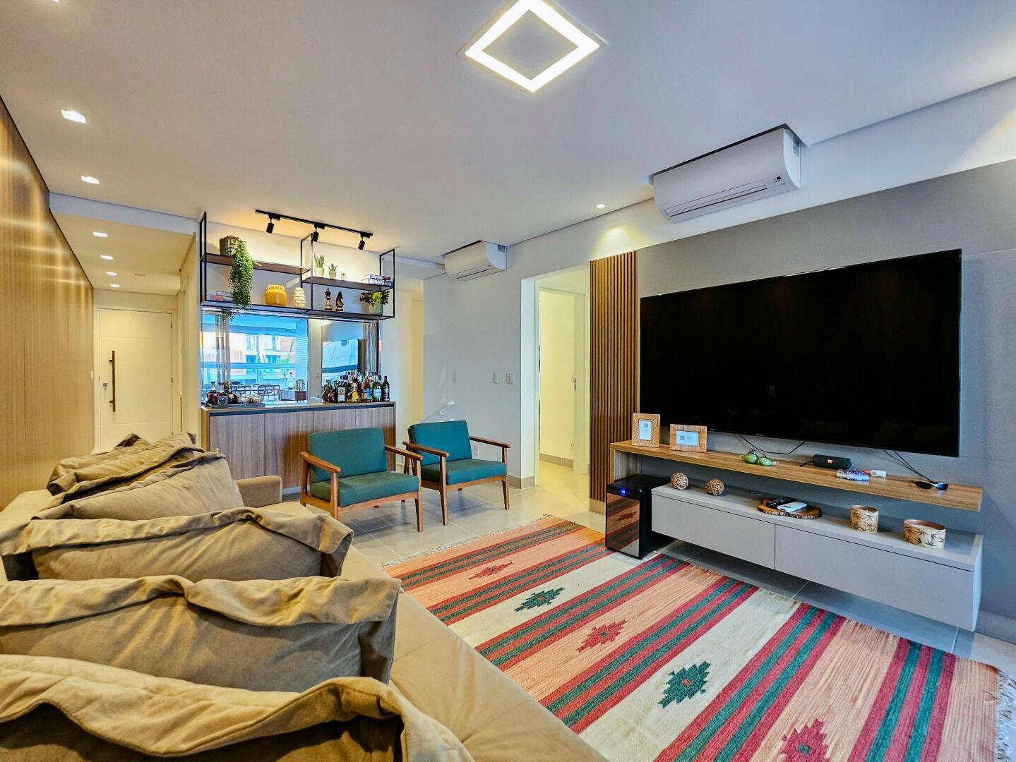 Apartamento à venda com 4 quartos, 141m² - Foto 2