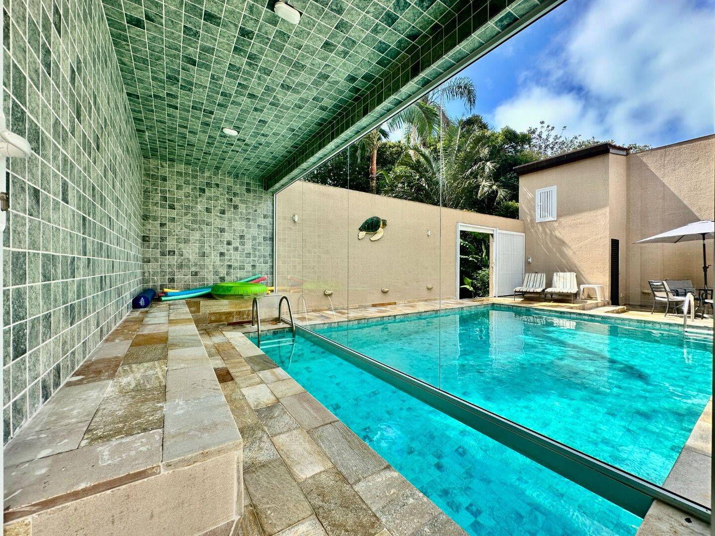Casa à venda com 6 quartos, 422m² - Foto 6