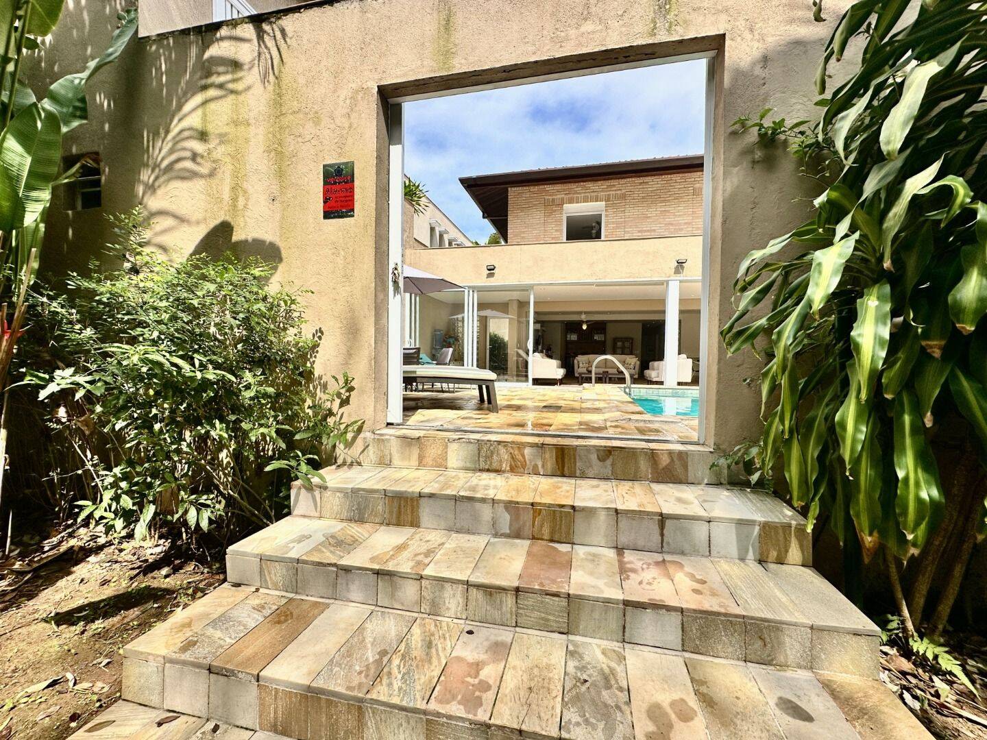 Casa à venda com 6 quartos, 422m² - Foto 4