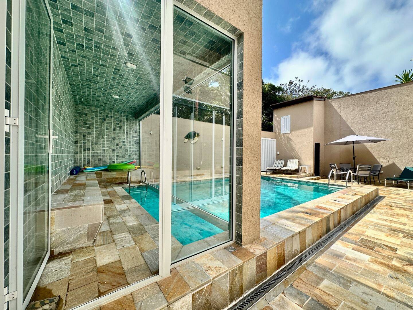 Casa à venda com 6 quartos, 422m² - Foto 7