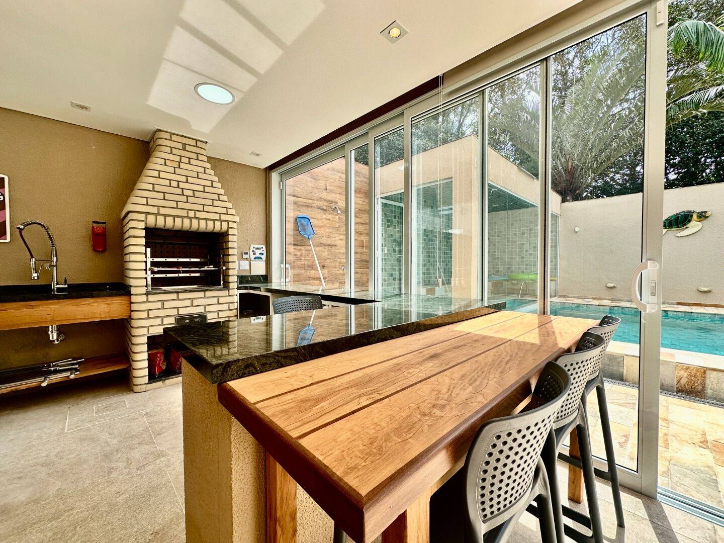 Casa à venda com 6 quartos, 422m² - Foto 9