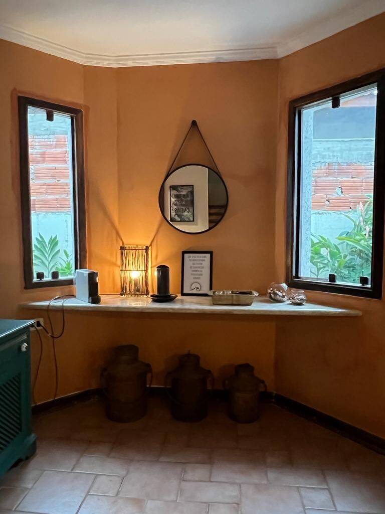 Casa à venda com 5 quartos, 244m² - Foto 3