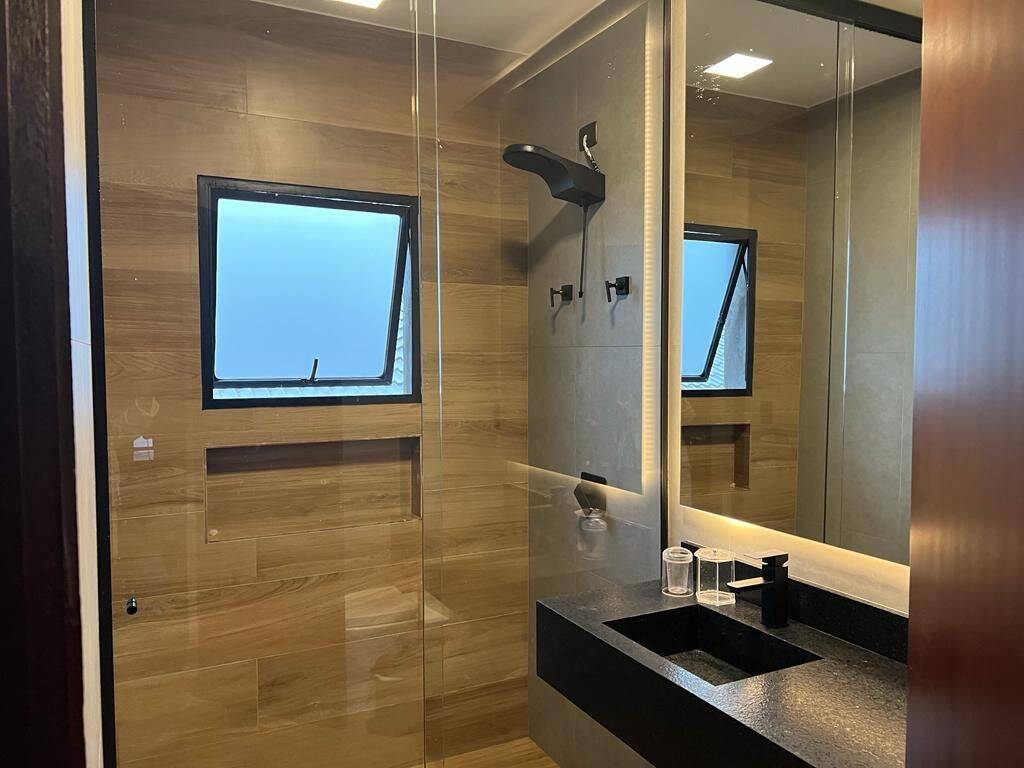 Casa à venda com 5 quartos, 244m² - Foto 13