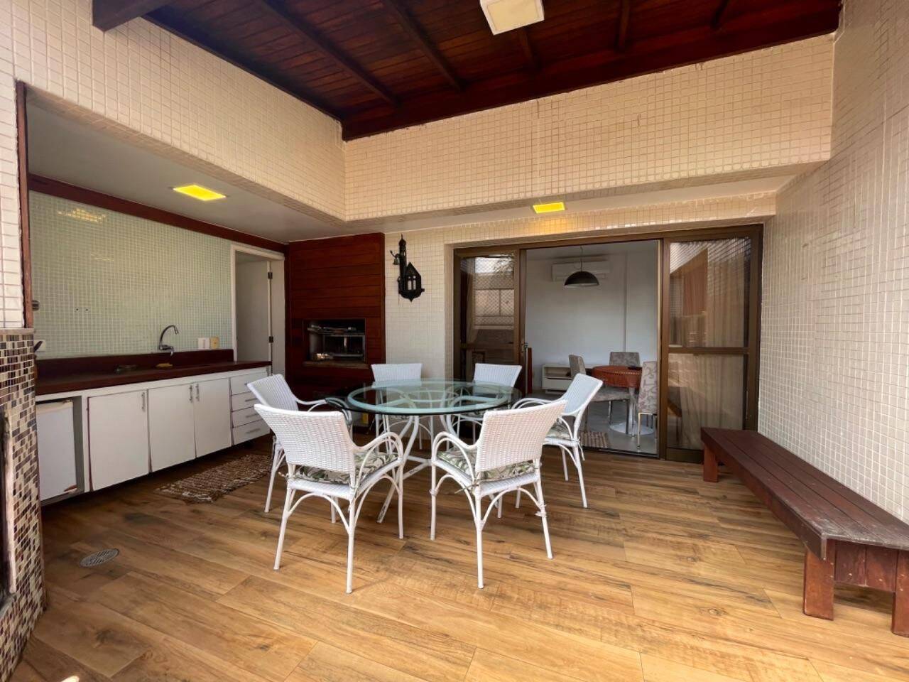 Cobertura, 5 quartos, 243 m² - Foto 4