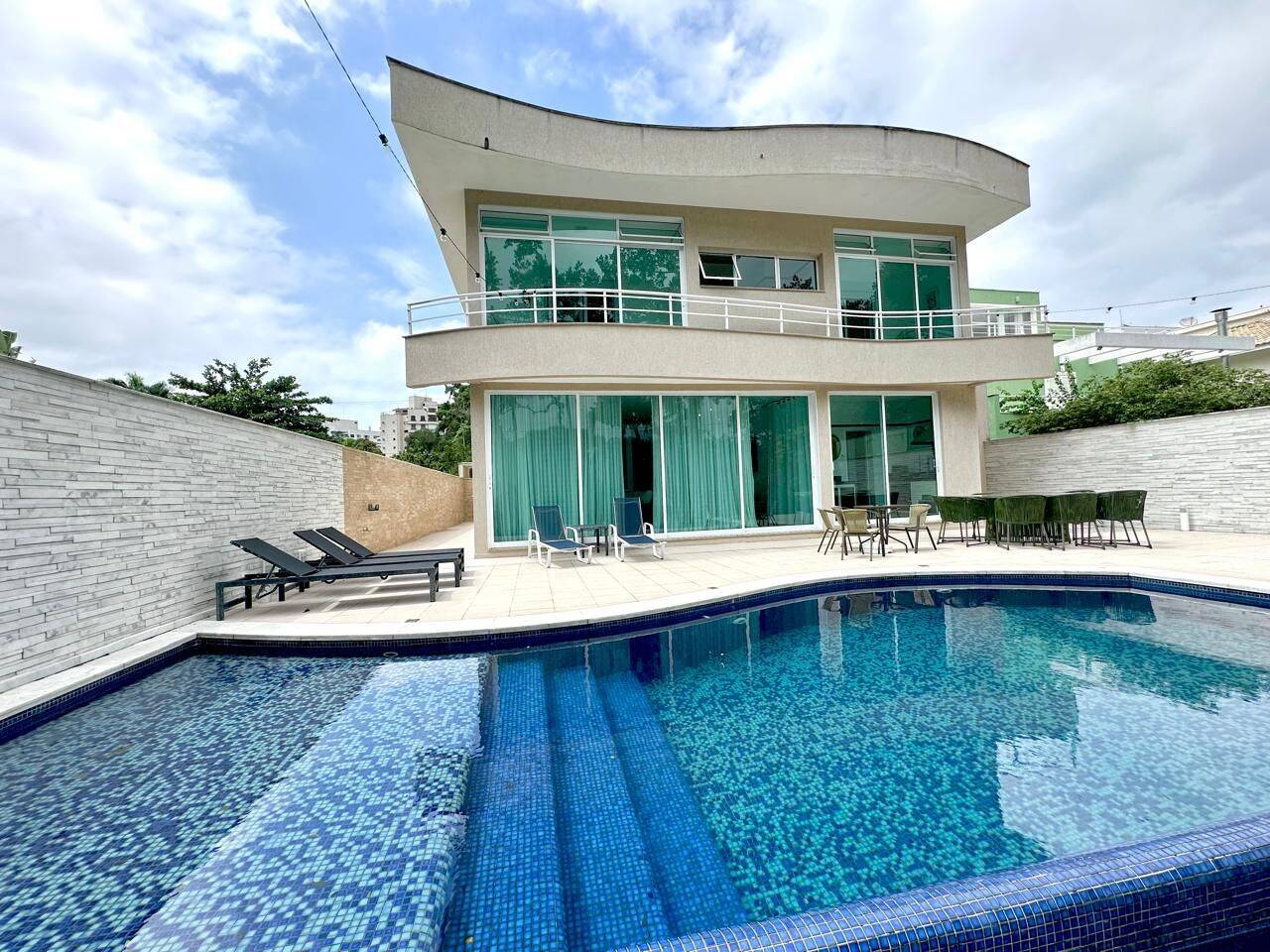 Casa, 7 quartos, 442 m² - Foto 1