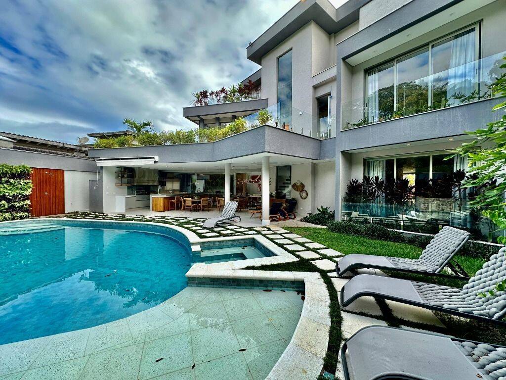 Casa, 7 quartos, 731 m² - Foto 1