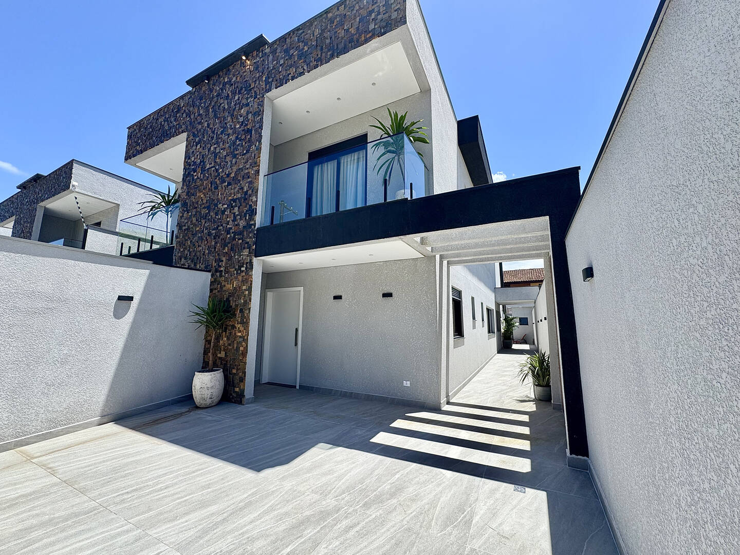 Casa, 4 quartos, 191 m² - Foto 1