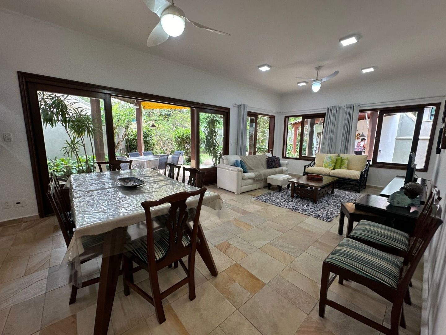 Casa, 3 quartos, 240 m² - Foto 2