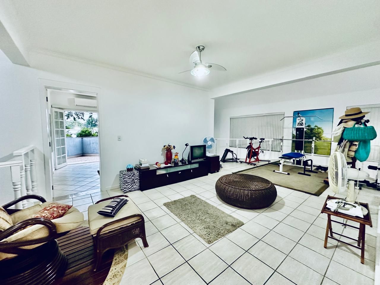 Casa, 4 quartos, 286 m² - Foto 1