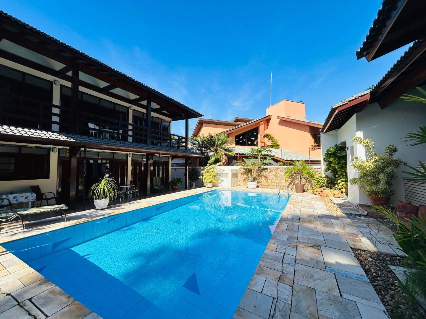 Casa, 5 quartos, 317 m² - Foto 3