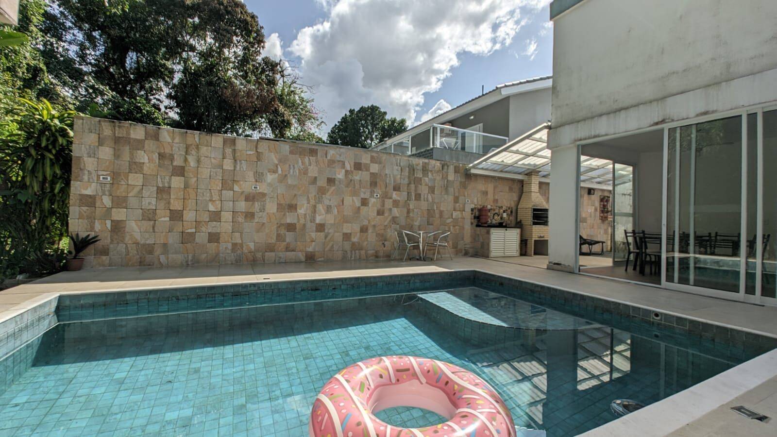 Casa, 5 quartos, 330 m² - Foto 2