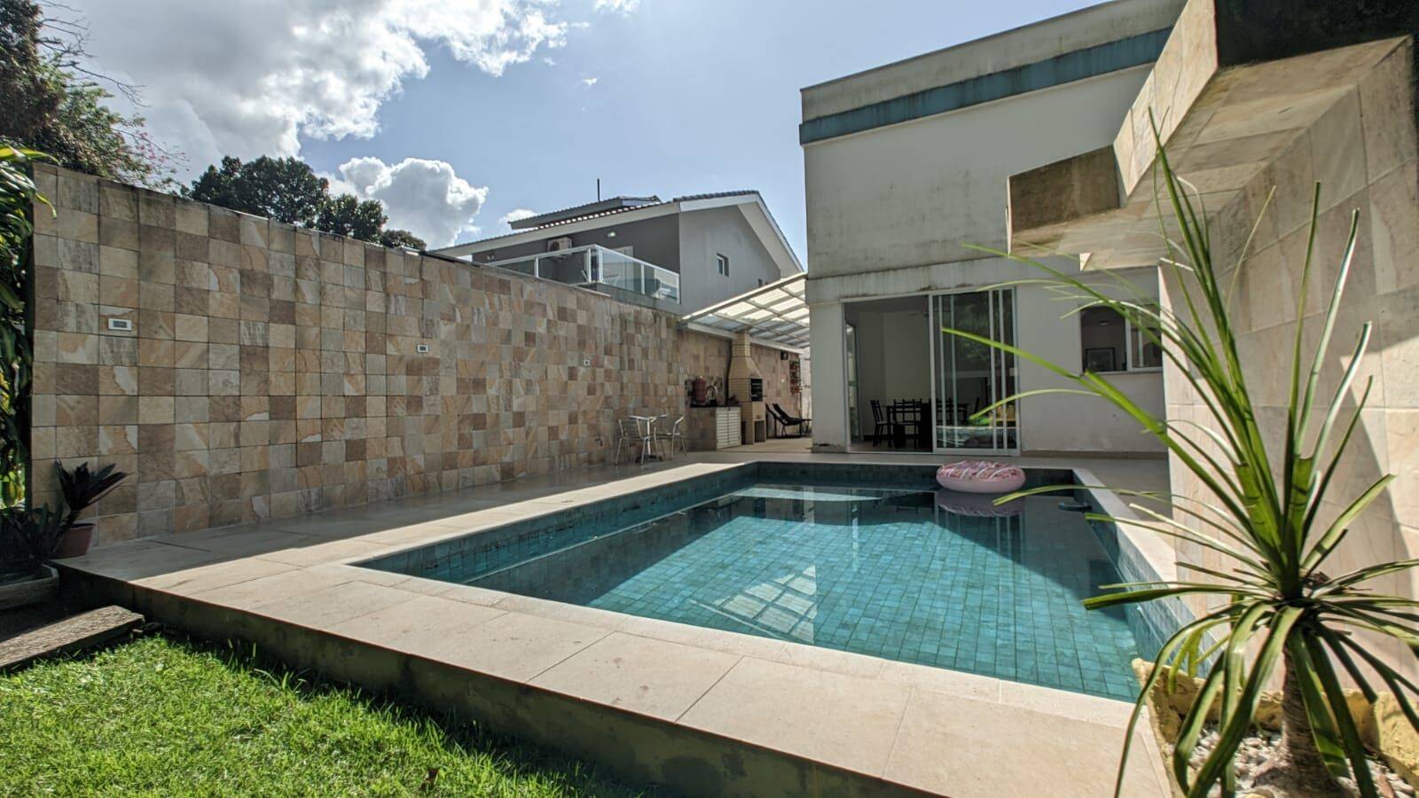 Casa, 5 quartos, 330 m² - Foto 4