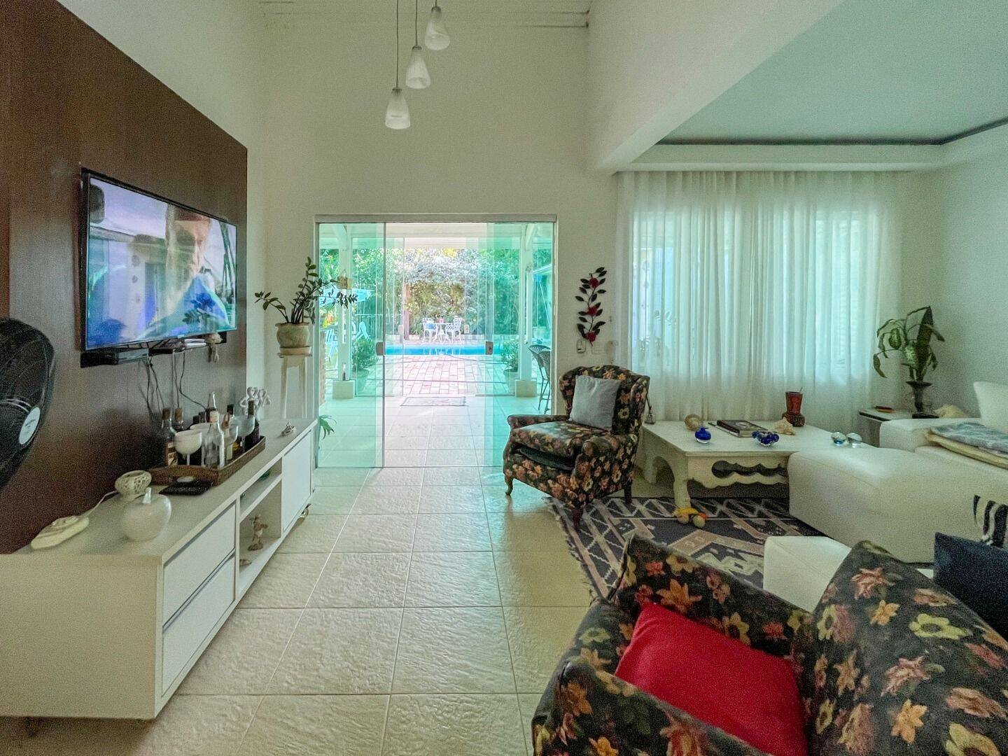 Casa, 4 quartos, 218 m² - Foto 2