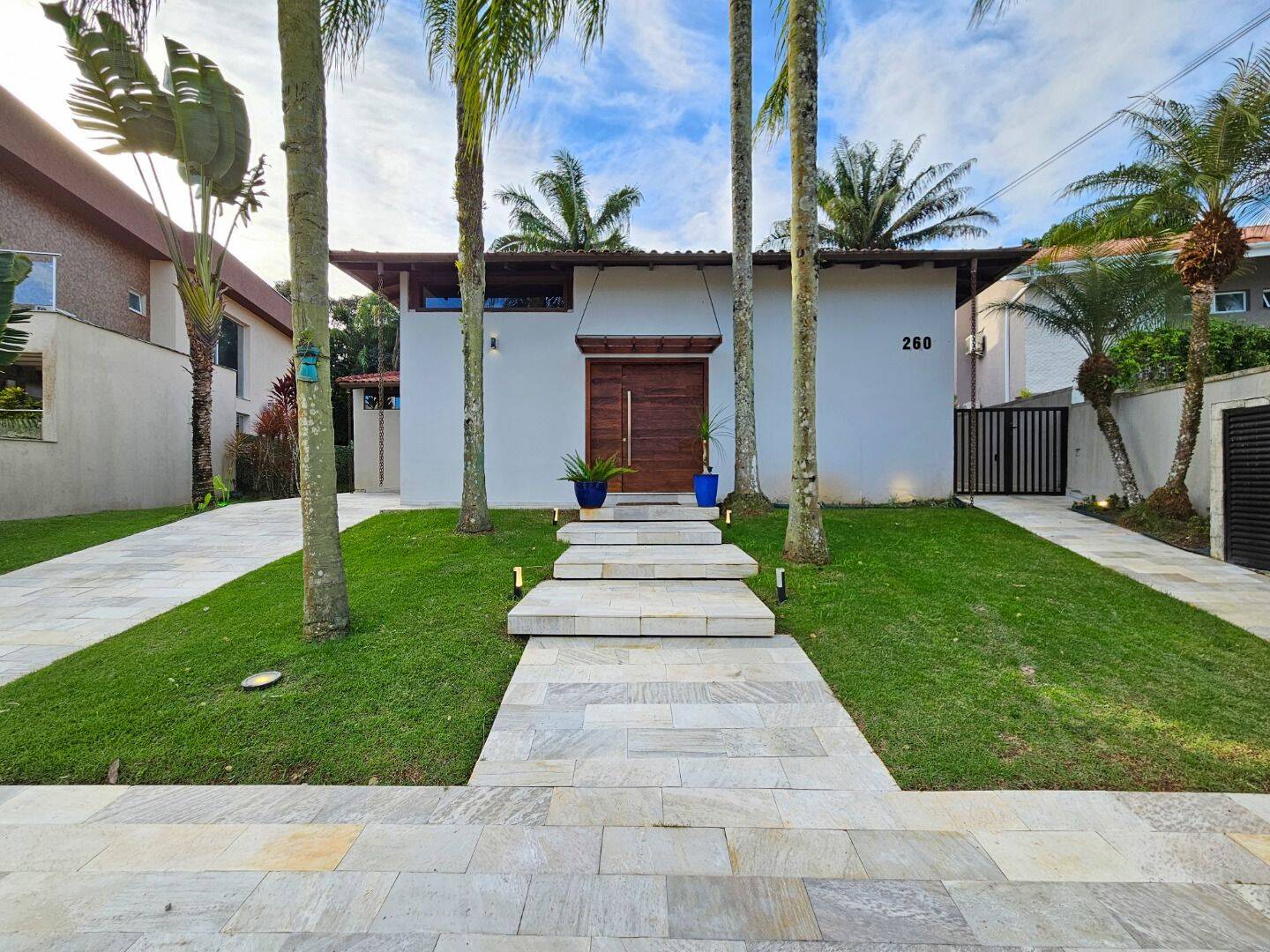 Casa, 6 quartos, 350 m² - Foto 2