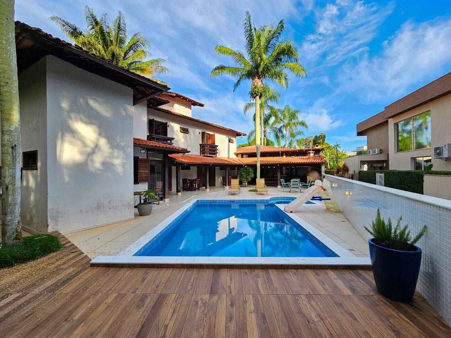 Casa, 6 quartos, 350 m² - Foto 1