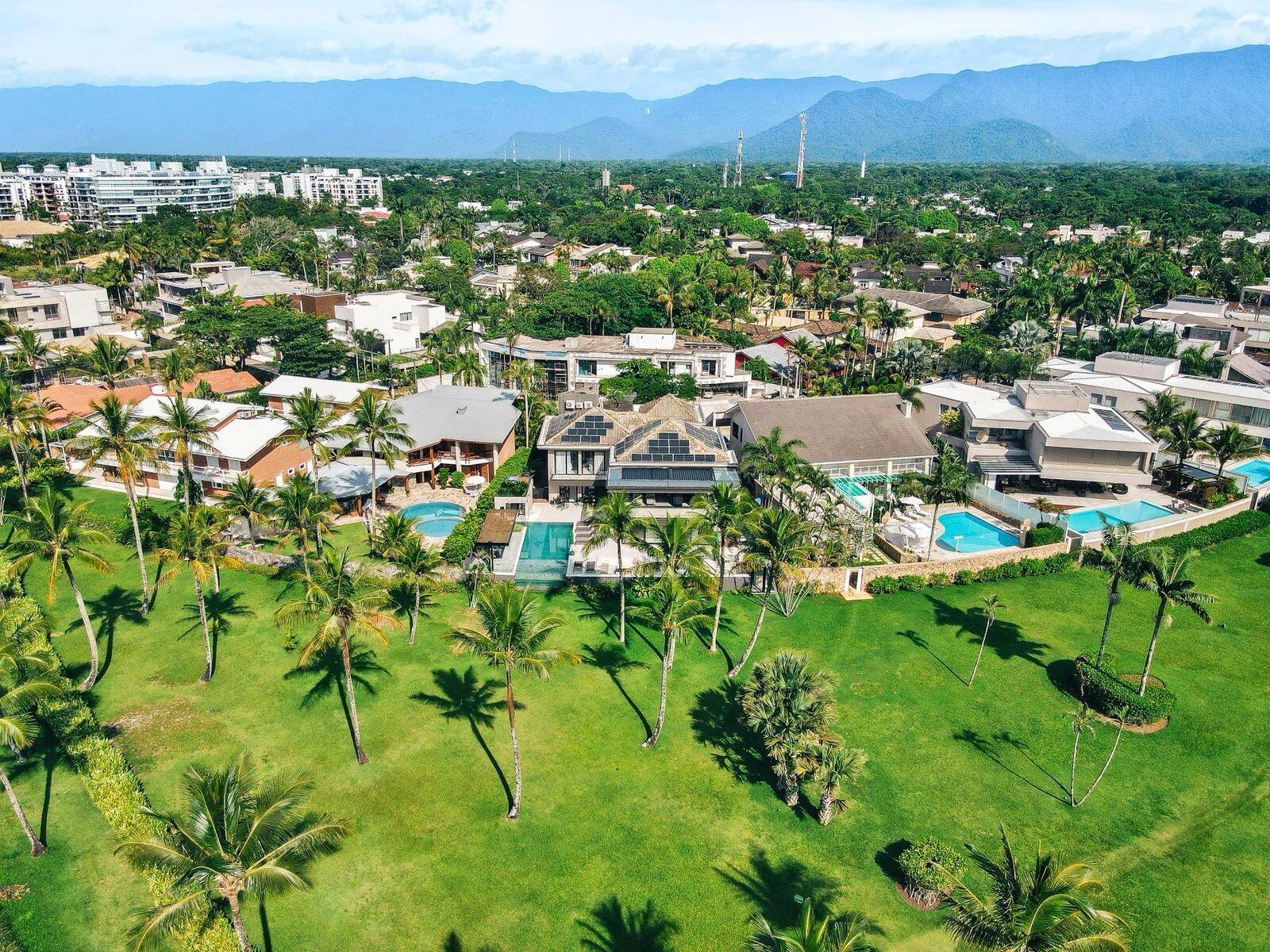 Casa, 7 quartos, 942 m² - Foto 2