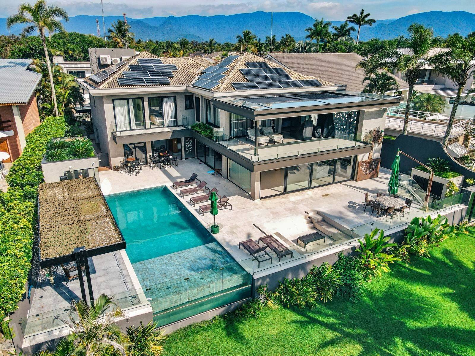 Casa, 7 quartos, 942 m² - Foto 1