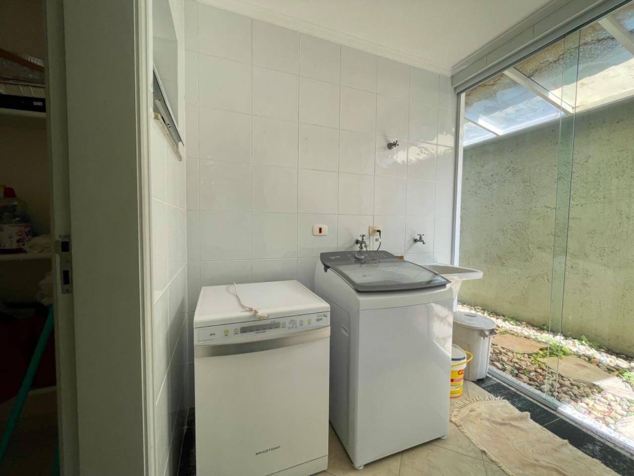 Casa, 4 quartos, 329 m² - Foto 23