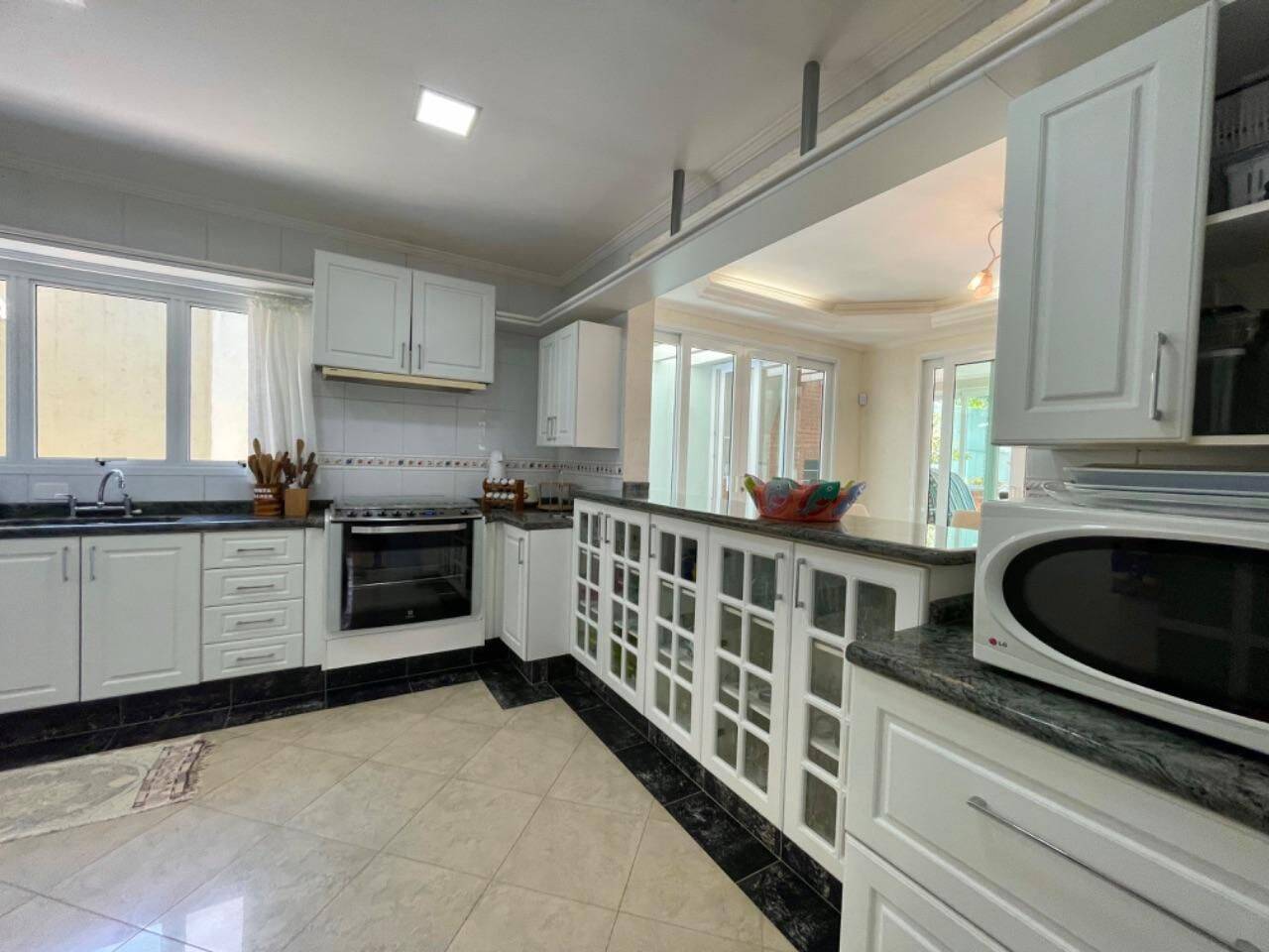 Casa, 4 quartos, 329 m² - Foto 22