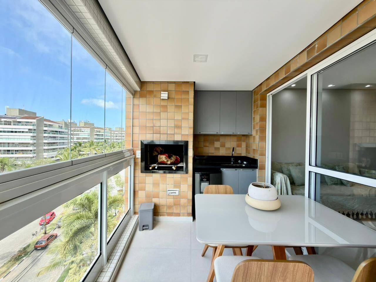 Apartamento com 3 dormitórios à venda, 98 m² por R$ 3.200.000,00 - Riviera